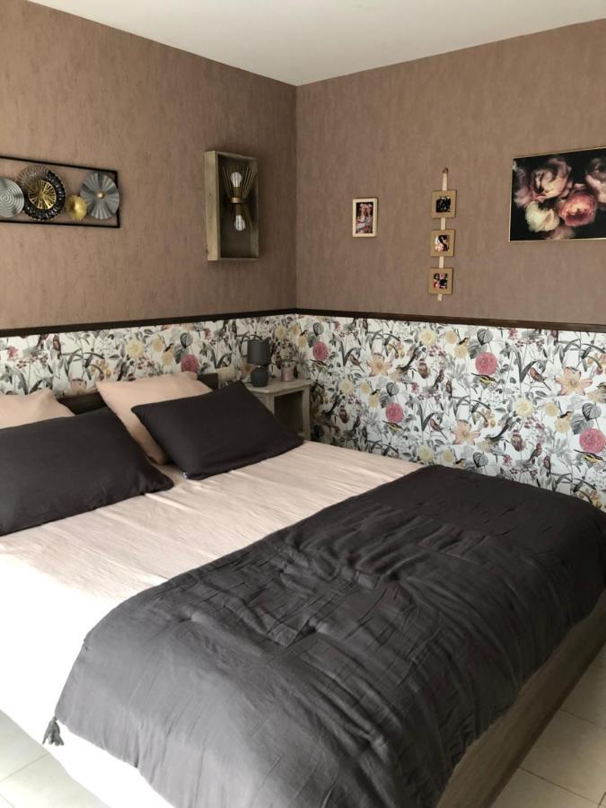 Au Bord De L Eau Bed and Breakfast Surba Buitenkant foto