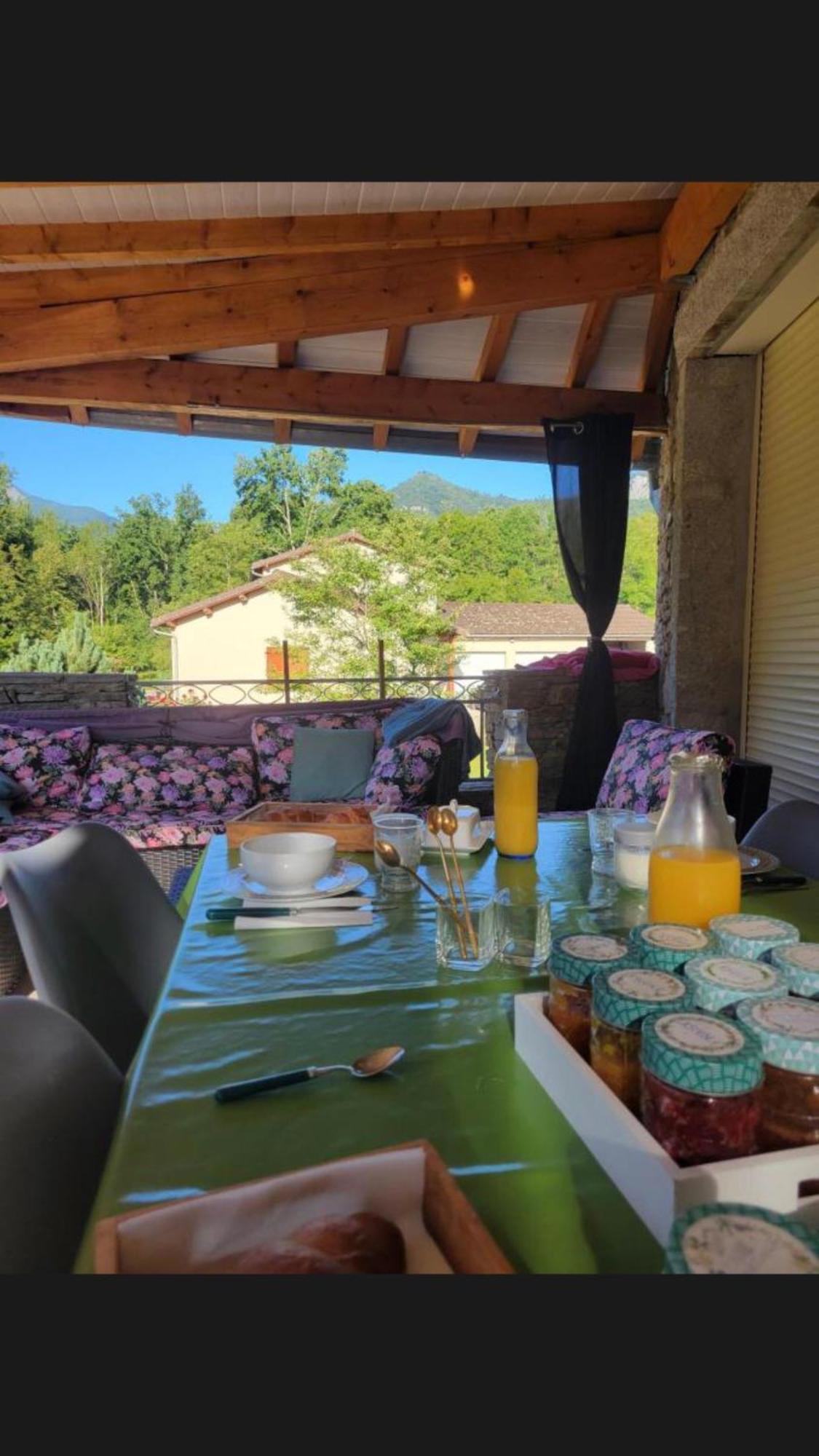 Au Bord De L Eau Bed and Breakfast Surba Buitenkant foto